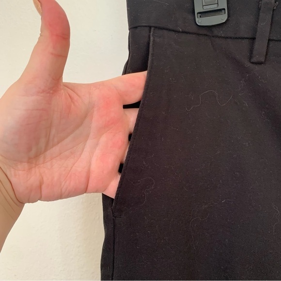 Dockers Men’s Slim Tapered Dress Pants | Size: W35/L30 | Color: Black - Picture 5 of 10